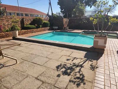 3 Bedroom Apartment To Rent in Randburg - jD2M.webp