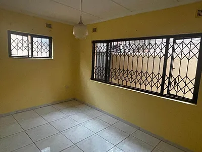2 Bedroom Apartment To Rent in Durban - img