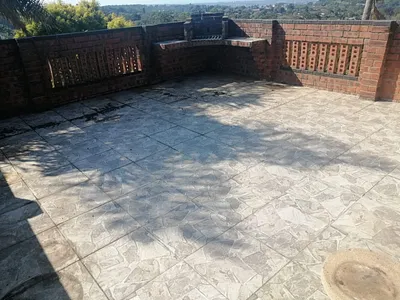 3 Bedroom House To Rent in Durban - 1xOz.webp