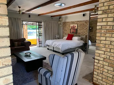 1 Bedroom Apartment To Rent in Sandton - rf5K.webp
