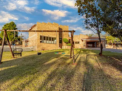 Farm For Sale in Roodepoort - img