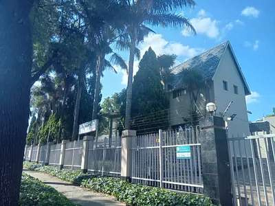 3 Bedroom Apartment To Rent in Johannesburg - hEbv.webp