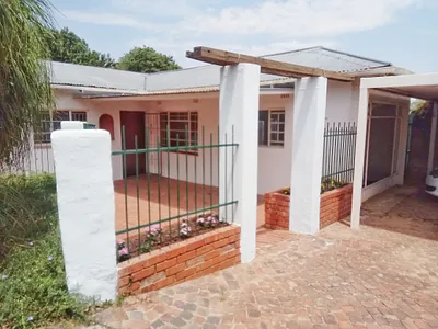 1 Bedroom Apartment To Rent in Roodepoort - img