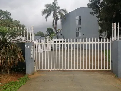 1 Bedroom Apartment For Sale in Randburg - 5Jhi.webp