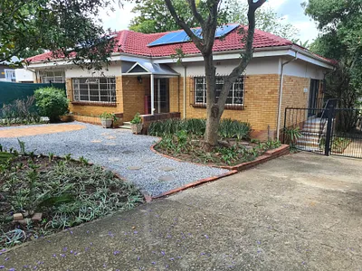 2 Bedroom House To Rent in Randburg - kUGx.webp