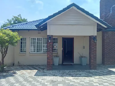 3 Bedroom House To Rent in Randburg - Plqj.webp