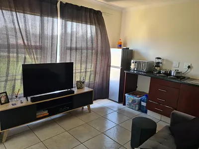 1 Bedroom Apartment To Rent in Roodepoort - QyDZ.webp