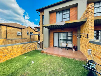 2 Bedroom Apartment For Sale in Johannesburg - img