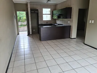 2 Bedroom Apartment To Rent in Randburg - img