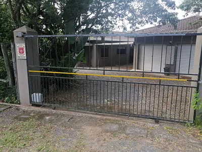 3 Bedroom House For Sale in Verulam - rPO6.webp