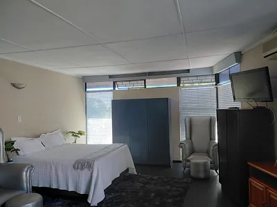 1 Bedroom Apartment To Rent in Roodepoort - img