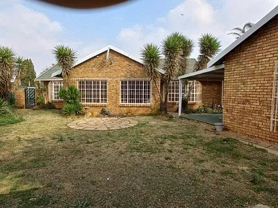 5 Bedroom House For Sale in Sunward Park, Boksburg - F8EP.webp