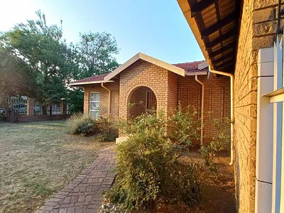 3 Bedroom House For Sale in Sunward Park, Boksburg - vKvP.webp
