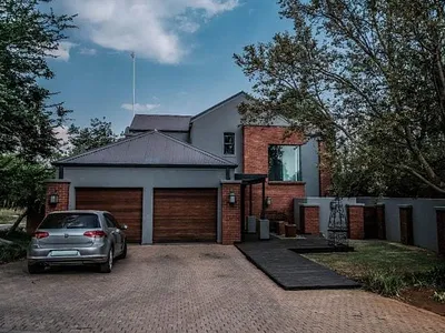 4 Bedroom Townhouse For Sale in Parys Golf & Country Estate, Parys - dqXh.webp