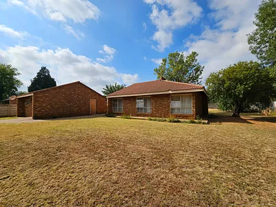 3 Bedroom House For Sale in Virginia - N5AF.webp