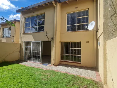 3 Bedroom House For Sale in Welkom - 2GLS.webp