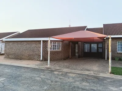 2 Bedroom Townhouse For Sale in Hartswater - img