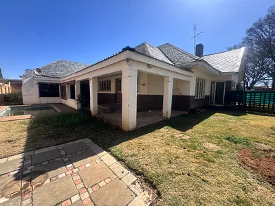 4 Bedroom House To Rent in Klerksdorp - img