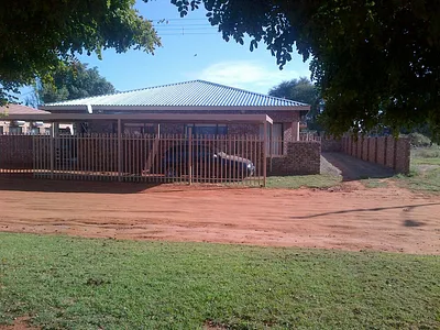 4 Bedroom Apartment For Sale in Hartswater - Vepz.webp