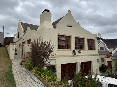 4 Bedroom House For Sale in Mossel Bay - img