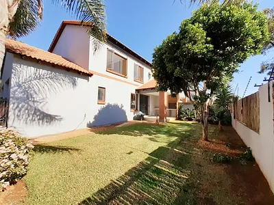 3 Bedroom Townhouse To Rent in Pretoria - sMvD.webp
