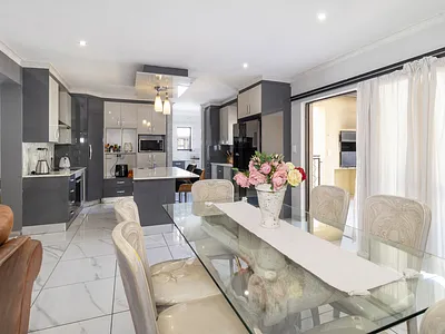 5 Bedroom House For Sale in Estate D' Afrique, Hartbeespoort - 2Pbo.webp