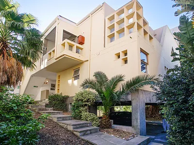 2 Bedroom Apartment For Sale in Cape Town - pF8D.webp