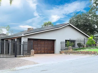 4 Bedroom House For Sale in Piet Retief - zvbg.webp