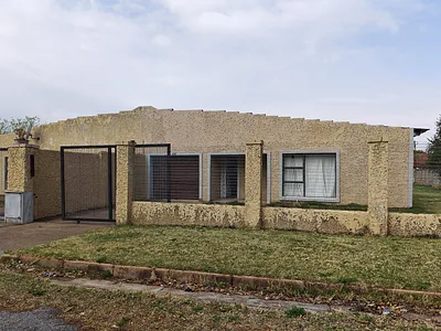 6 Bedroom House For Sale in Vredefort - mMGI.webp