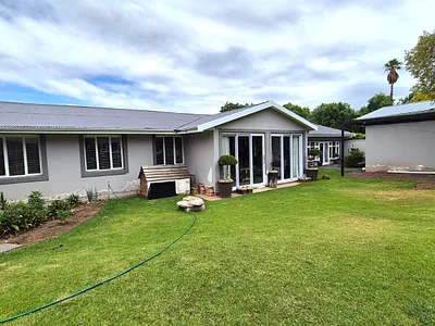 5 Bedroom House For Sale in Queenstown - zaVe.webp
