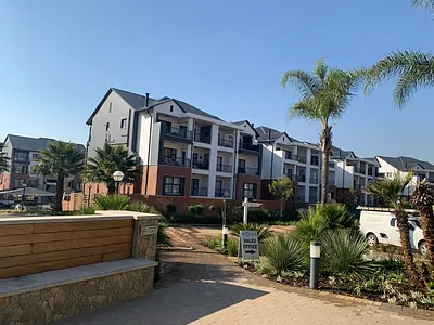1 Bedroom Townhouse For Sale in Pretoria - 7BJf.webp
