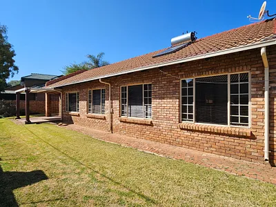 3 Bedroom House To Rent in Pretoria - StIY.webp