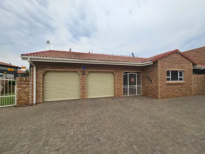 3 Bedroom House To Rent in Kimberley - img