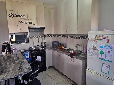 2 Bedroom House For Sale in Kimberley - GIH7.webp