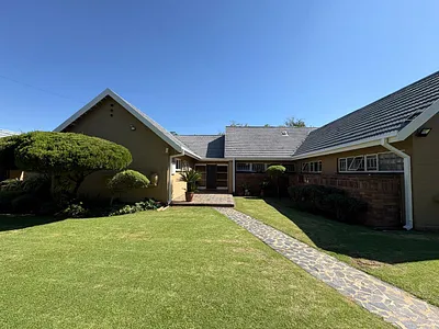 4 Bedroom House For Sale in Welkom - kEG5.webp