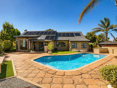 4 Bedroom House For Sale in Kempton Park - img