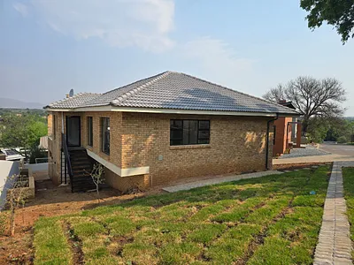 3 Bedroom House To Rent in Hartbeespoort - IFQA.webp