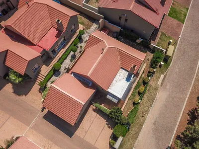 2 Bedroom House For Sale in Hartbeespoort - AU9R.webp