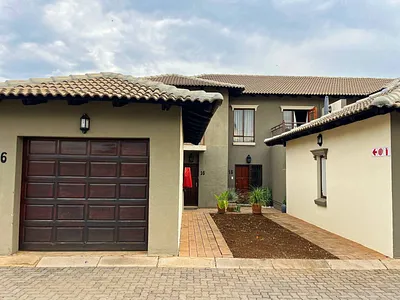 3 Bedroom Apartment For Sale in Hartbeespoort - LqTa.webp