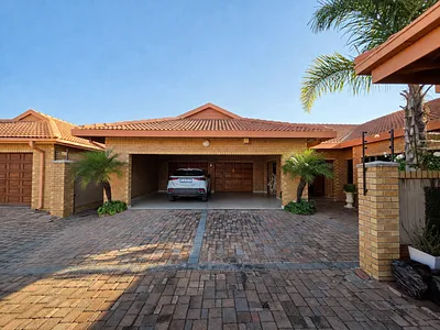 2 Bedroom Townhouse For Sale in Jan Cillierspark, Welkom - icFZ.webp