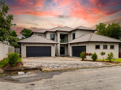 6 Bedroom House For Sale in Hartbeespoort - wmIV.webp