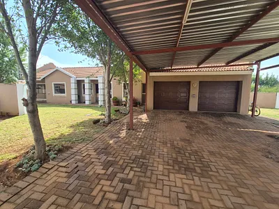 3 Bedroom House For Sale in Hartbeesfontein - JrMr.webp
