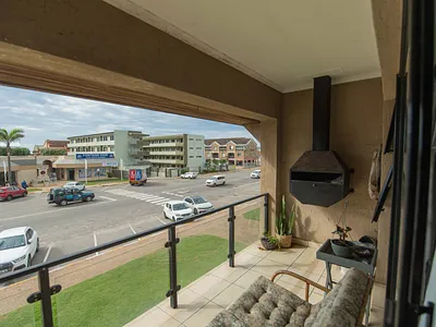 2 Bedroom Apartment For Sale in Jeffreys Bay - kzpZ.webp