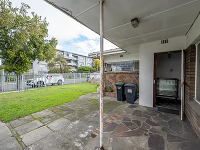 4 Bedroom House For Sale in Bellville - R2l1.webp