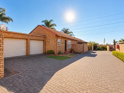 2 Bedroom Townhouse For Sale in Pretoria - 1PJV.webp
