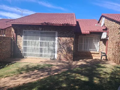 3 Bedroom Townhouse For Sale in Welkom - Qmza.webp