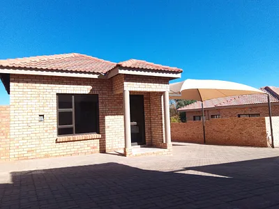 2 Bedroom House For Sale in Hartswater - vdzZ.webp