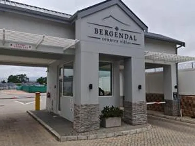 2 Bedroom Apartment For Sale in Paarl - img