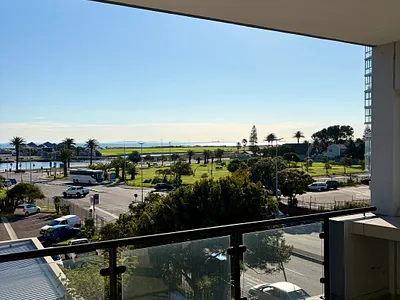 3 Bedroom Apartment For Sale in Milnerton - img