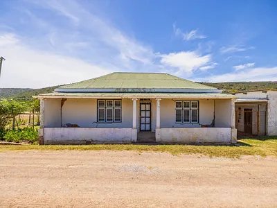 4 Bedroom House For Sale in Riebeek East - img